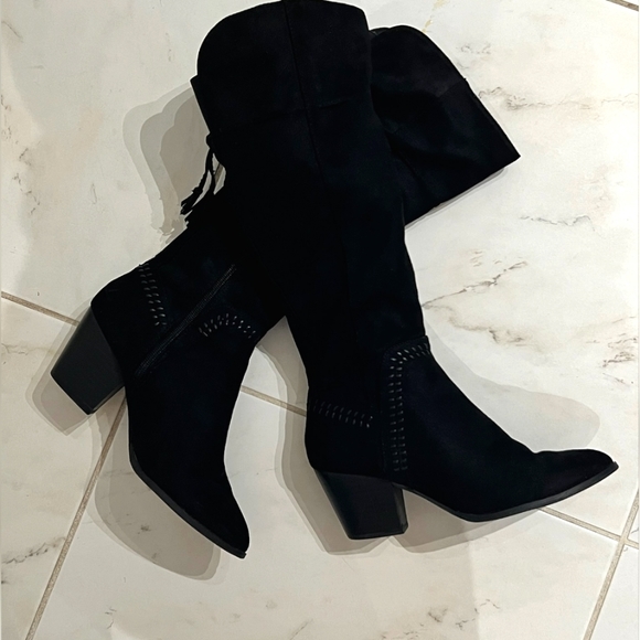 Women's Boots - Picture 1 of 3